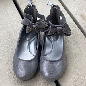 Kenneth Cole Silver Kids Dress Shoes with Bow